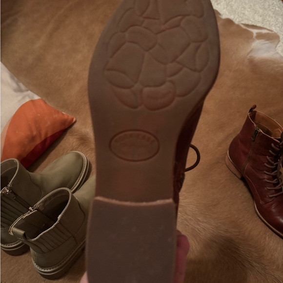 Quality leather boots size 7! Brand is kork ease - Picture 5 of 6